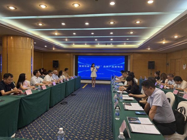 配资公司官网 务工青年返乡创业&#32;“猪场+技术+农户”促乡村振兴
